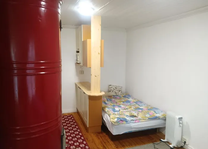 Pieni Asunto 25M2 Vanhassa Puukerrostalossa Min 2 Yoetae
