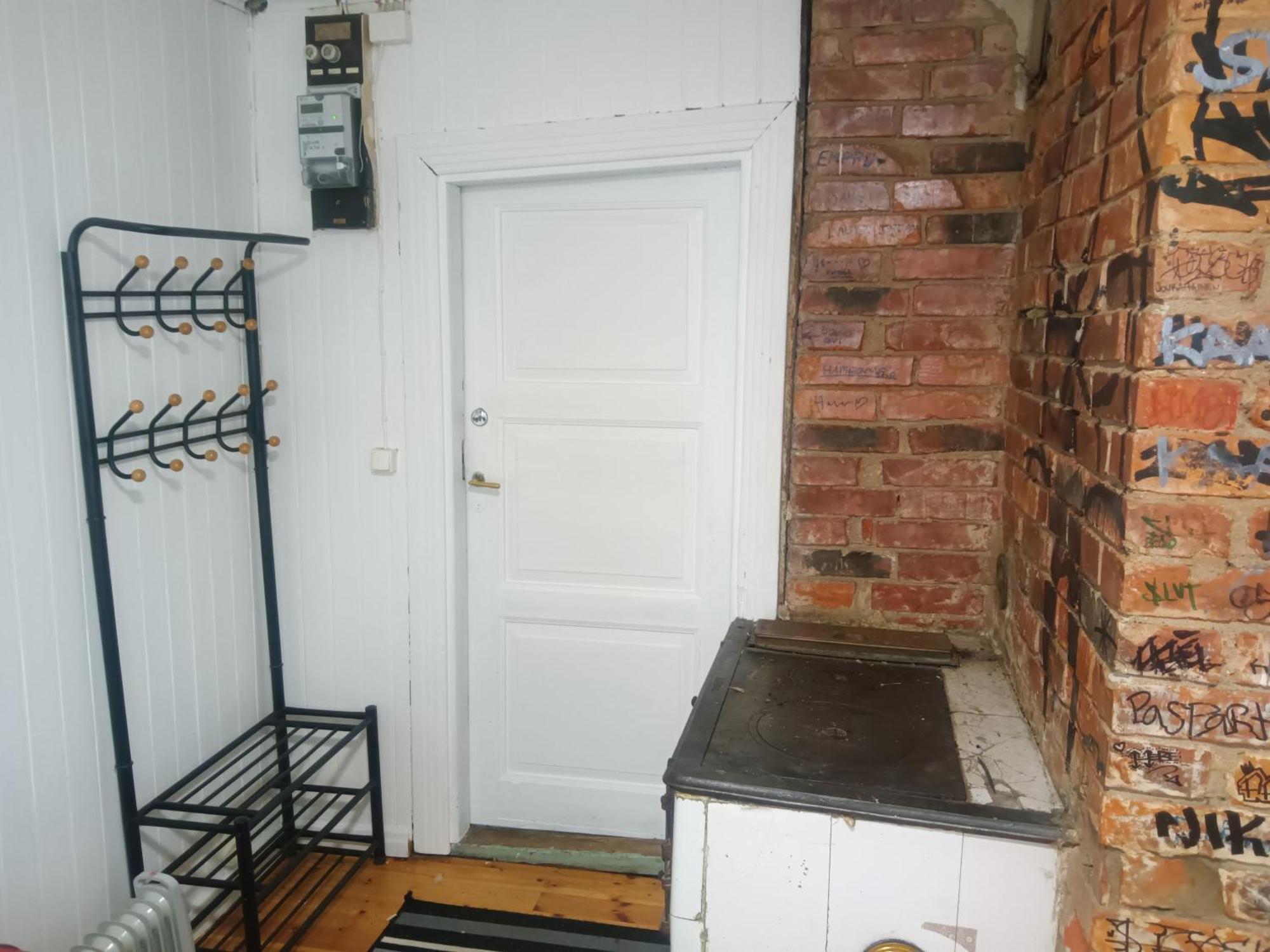 Apartamento Pieni Asunto 25m2 Vanhassa Puukerrostalossa Min 2 Yoetae Tampere